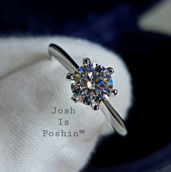 1CT. Moissanite solitaire engagement ring in sterling silver - Picture 4 of 17